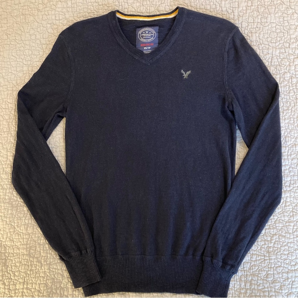 American Eagle Outfitters XS Navy Blue V-Neck Sweater Athletic Fit 100% Cotton